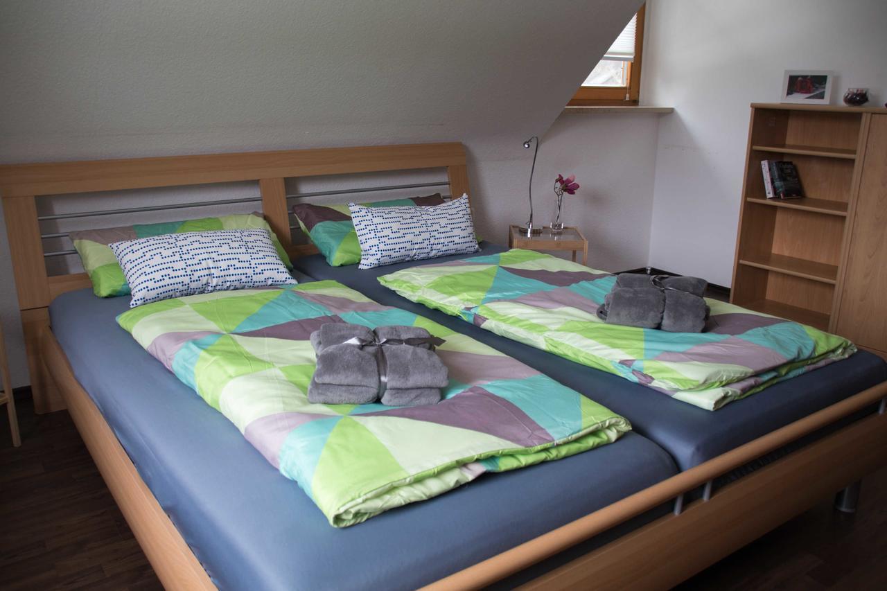 Ferienwohnung Weiher - Naehe Nuernberg / Messe Schwanstetten Стая снимка