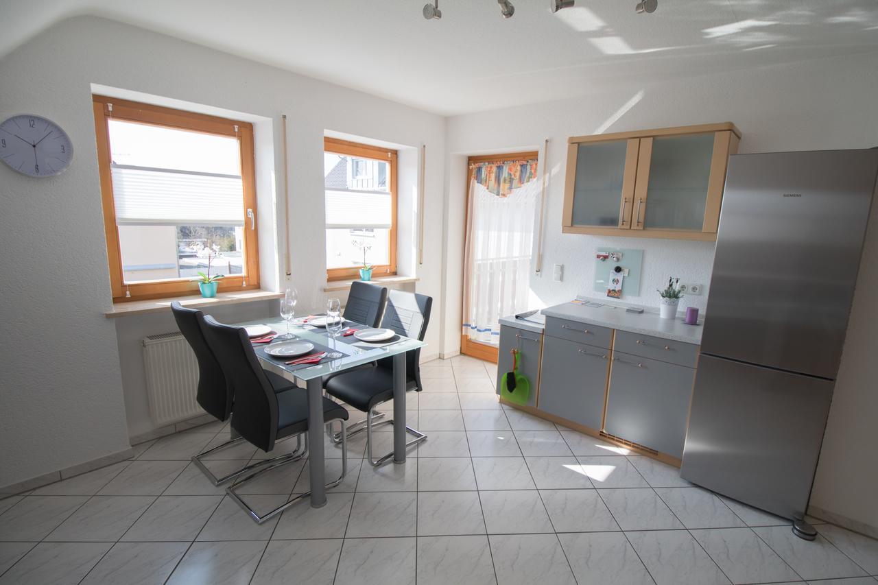 Ferienwohnung Weiher - Naehe Nuernberg / Messe Schwanstetten Екстериор снимка