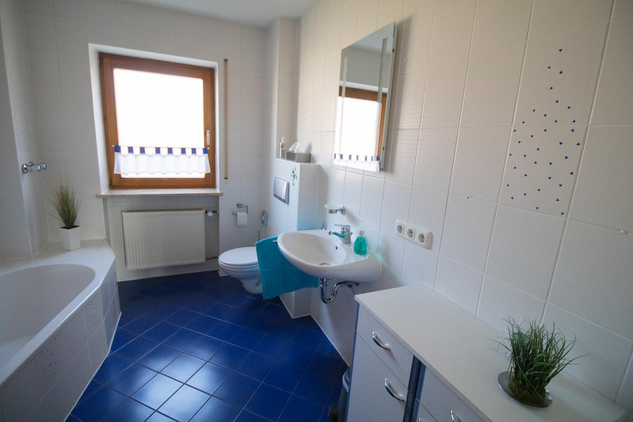 Ferienwohnung Weiher - Naehe Nuernberg / Messe Schwanstetten Екстериор снимка